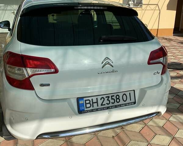 Белый Ситроен С4, объемом двигателя 1.56 л и пробегом 203 тыс. км за 7700 $, фото 4 на Automoto.ua