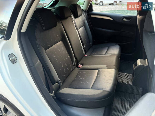 Белый Ситроен С4, объемом двигателя 1.6 л и пробегом 182 тыс. км за 6990 $, фото 10 на Automoto.ua