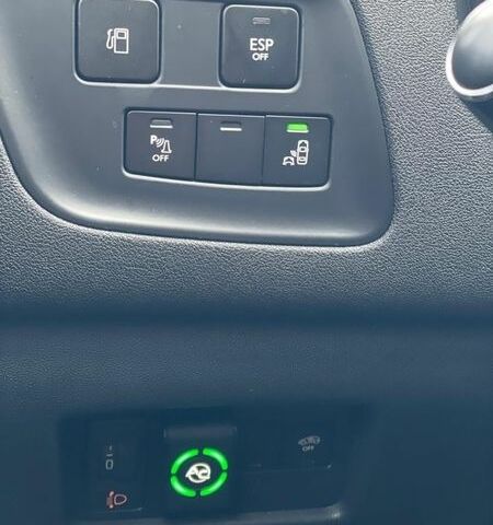 Белый Ситроен С4, объемом двигателя 1.6 л и пробегом 216 тыс. км за 9000 $, фото 11 на Automoto.ua