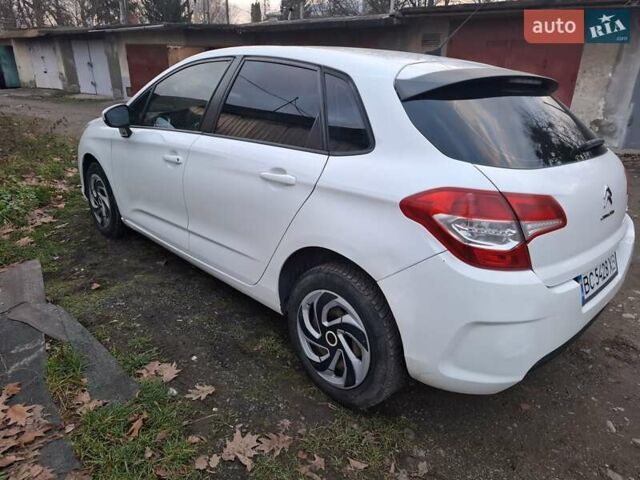 Белый Ситроен С4, объемом двигателя 1.6 л и пробегом 241 тыс. км за 5200 $, фото 4 на Automoto.ua