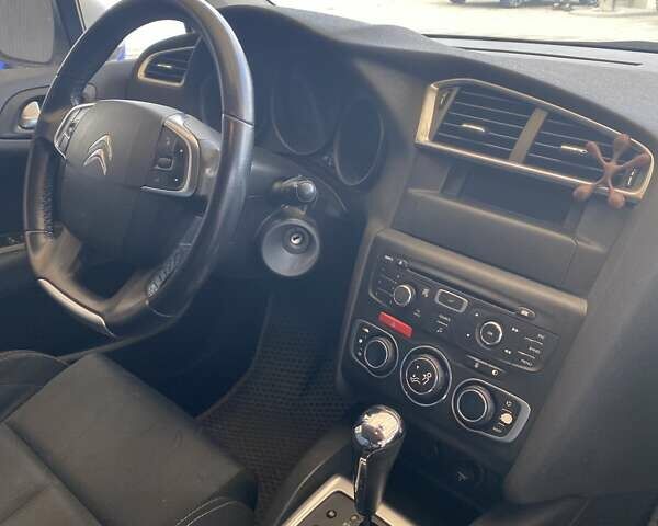 Ситроен С4 2012 в Ужгороде на Automoto.ua Белый Ситроен С4, объемом двигателя 1.6 л и пробегом 139 тыс. км за 7650 $, фото 4 на Automoto.ua