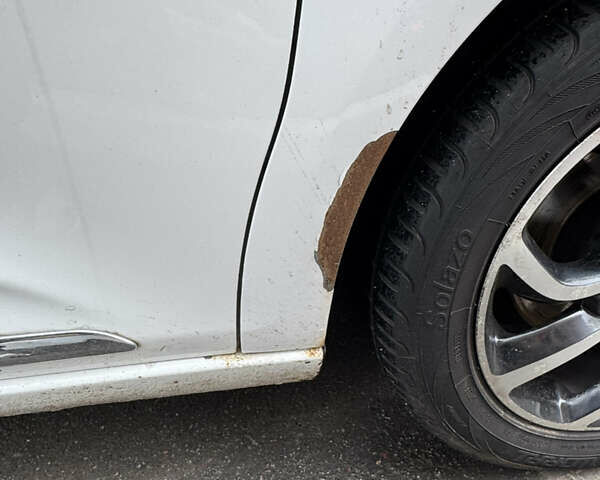 Белый Ситроен С4, объемом двигателя 1.56 л и пробегом 265 тыс. км за 7500 $, фото 18 на Automoto.ua