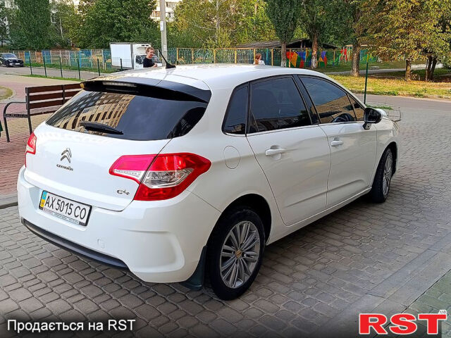 Ситроен С4 2012 в Харькове на Automoto.ua Белый Ситроен С4, объемом двигателя 1.6 л и пробегом 178 тыс. км за 6500 $, фото 3 на Automoto.ua
