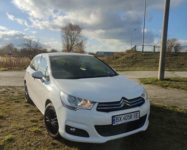 Белый Ситроен С4, объемом двигателя 1.6 л и пробегом 205 тыс. км за 6500 $, фото 2 на Automoto.ua