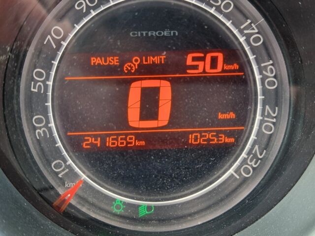 Белый Ситроен С4, объемом двигателя 1.6 л и пробегом 242 тыс. км за 5500 $, фото 14 на Automoto.ua