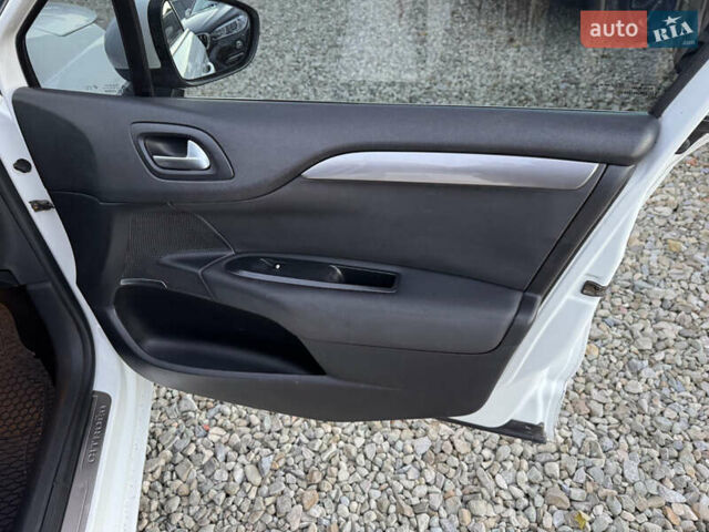 Ситроен С4 2012 в Ивано-Франковске на Automoto.ua Белый Ситроен С4, объемом двигателя 1.56 л и пробегом 263 тыс. км за 7300 $, фото 26 на Automoto.ua