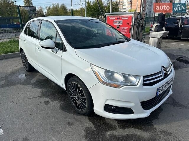 Белый Ситроен С4, объемом двигателя 1.6 л и пробегом 101 тыс. км за 5700 $, фото 1 на Automoto.ua
