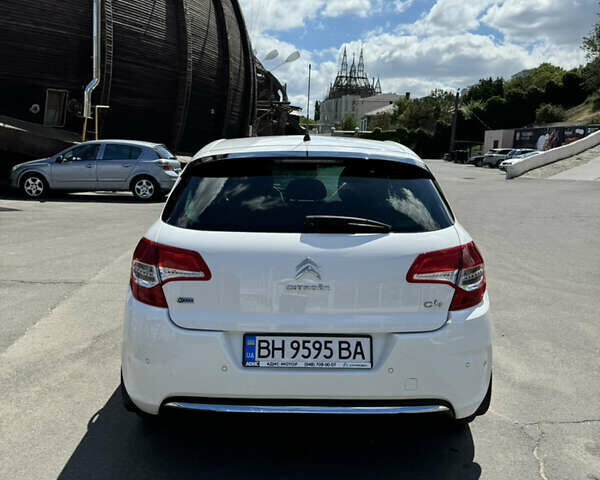 Білий Сітроен С4, об'ємом двигуна 1.6 л та пробігом 126 тис. км за 8500 $, фото 4 на Automoto.ua