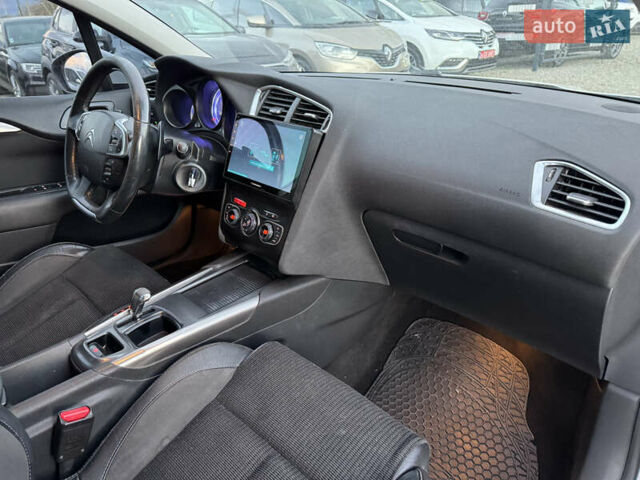 Ситроен С4 2012 в Ивано-Франковске на Automoto.ua Белый Ситроен С4, объемом двигателя 1.56 л и пробегом 263 тыс. км за 7300 $, фото 28 на Automoto.ua