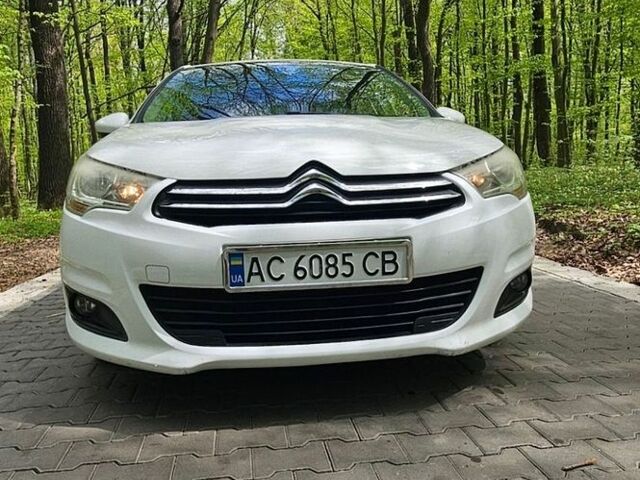 Белый Ситроен С4, объемом двигателя 1.56 л и пробегом 212 тыс. км за 7900 $, фото 3 на Automoto.ua