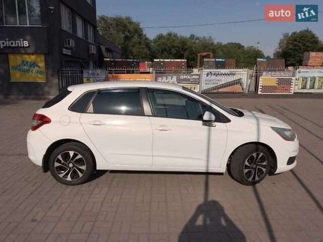 Білий Сітроен С4, об'ємом двигуна 1.59 л та пробігом 264 тис. км за 6800 $, фото 1 на Automoto.ua