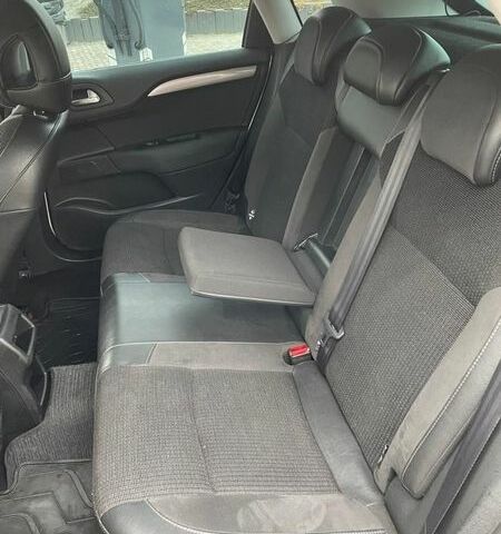 Белый Ситроен С4, объемом двигателя 1.6 л и пробегом 216 тыс. км за 9000 $, фото 5 на Automoto.ua