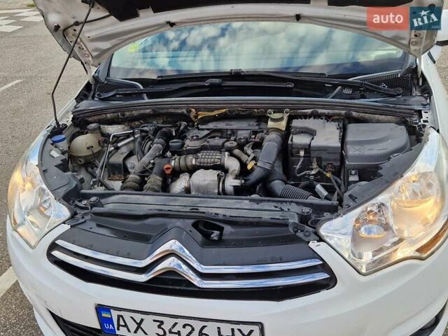 Ситроен С4 2012 в Харькове на Automoto.ua Белый Ситроен С4, объемом двигателя 1.56 л и пробегом 242 тыс. км за 5500 $, фото 15 на Automoto.ua