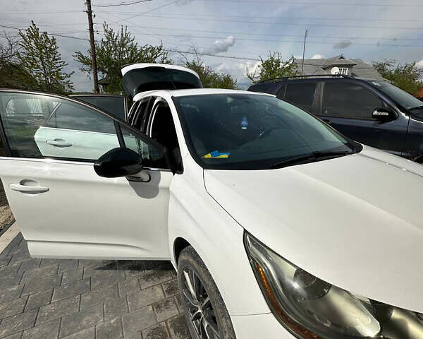 Белый Ситроен С4, объемом двигателя 1.56 л и пробегом 280 тыс. км за 7200 $, фото 1 на Automoto.ua