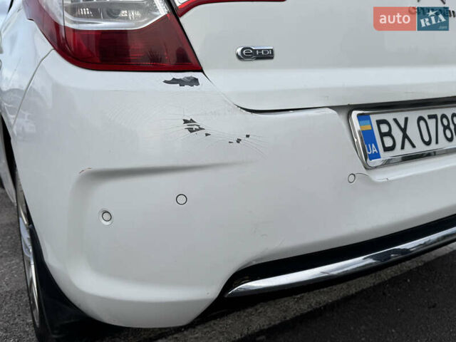Ситроен С4 2012 в Трускавце на Automoto.ua Белый Ситроен С4, объемом двигателя 1.56 л и пробегом 115 тыс. км за 8700 $, фото 5 на Automoto.ua