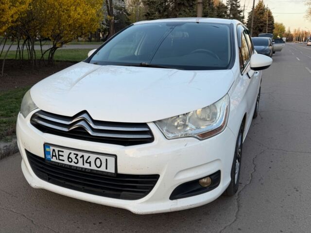 Белый Ситроен С4, объемом двигателя 1.6 л и пробегом 3 тыс. км за 7500 $, фото 3 на Automoto.ua
