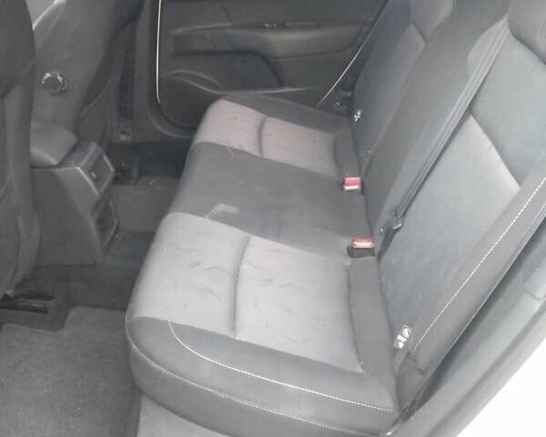 Белый Ситроен С4, объемом двигателя 1.59 л и пробегом 235 тыс. км за 4500 $, фото 5 на Automoto.ua