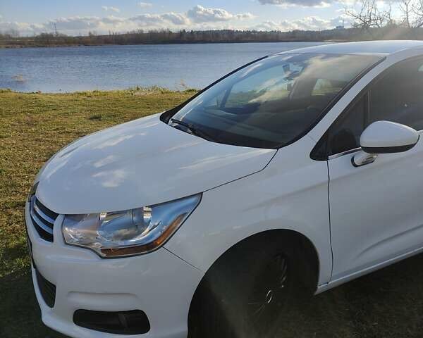 Белый Ситроен С4, объемом двигателя 1.6 л и пробегом 205 тыс. км за 6500 $, фото 11 на Automoto.ua