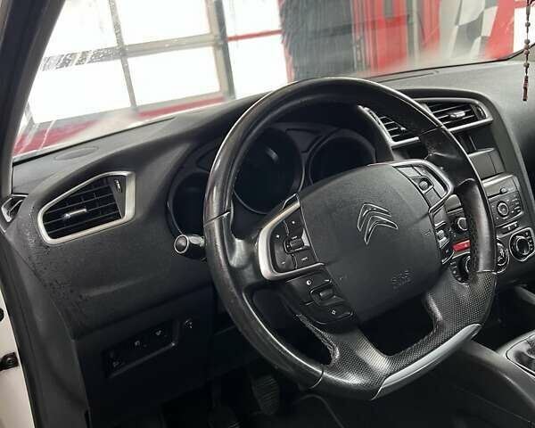 Білий Сітроен С4, об'ємом двигуна 1.56 л та пробігом 189 тис. км за 6900 $, фото 10 на Automoto.ua