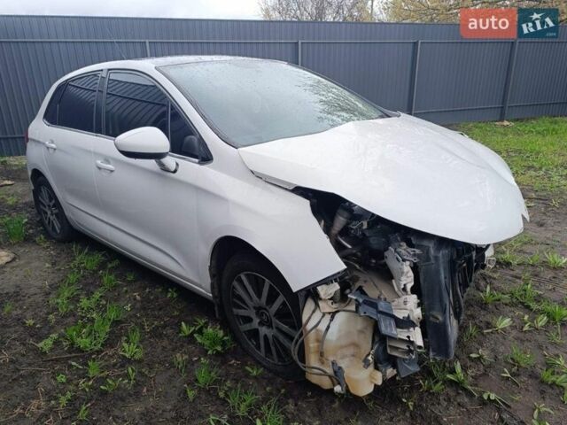 Білий Сітроен С4, об'ємом двигуна 1.6 л та пробігом 175 тис. км за 2999 $, фото 4 на Automoto.ua