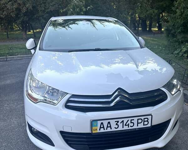 Білий Сітроен С4, об'ємом двигуна 1.59 л та пробігом 164 тис. км за 6500 $, фото 9 на Automoto.ua