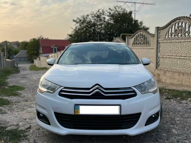 Белый Ситроен С4, объемом двигателя 1.6 л и пробегом 200 тыс. км за 8500 $, фото 6 на Automoto.ua