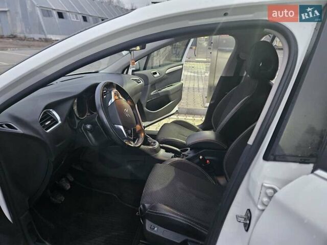 Белый Ситроен С4, объемом двигателя 1.56 л и пробегом 183 тыс. км за 6000 $, фото 4 на Automoto.ua