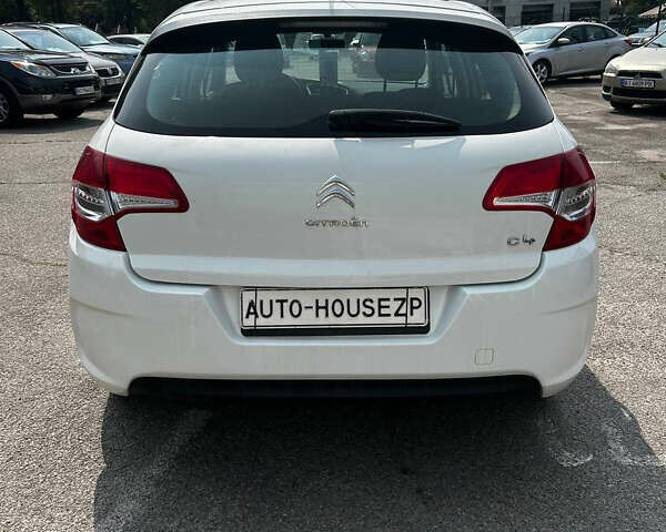 Белый Ситроен С4, объемом двигателя 1.6 л и пробегом 191 тыс. км за 6999 $, фото 7 на Automoto.ua