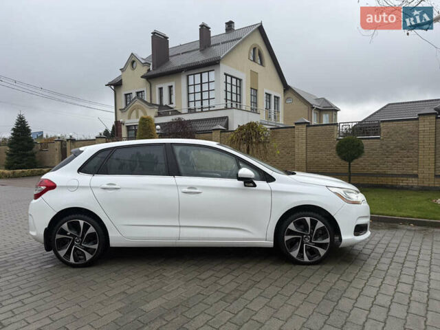 Белый Ситроен С4, объемом двигателя 1.6 л и пробегом 105 тыс. км за 9900 $, фото 3 на Automoto.ua