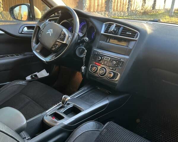 Білий Сітроен С4, об'ємом двигуна 1.6 л та пробігом 294 тис. км за 5900 $, фото 14 на Automoto.ua