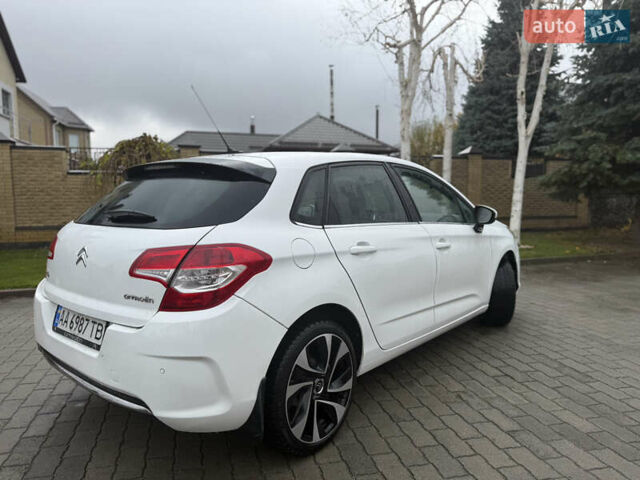 Белый Ситроен С4, объемом двигателя 1.6 л и пробегом 105 тыс. км за 9900 $, фото 2 на Automoto.ua