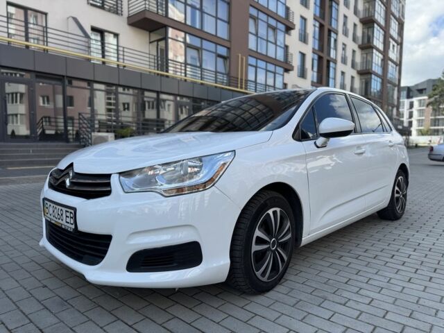 Белый Ситроен С4, объемом двигателя 1.6 л и пробегом 215 тыс. км за 5700 $, фото 2 на Automoto.ua