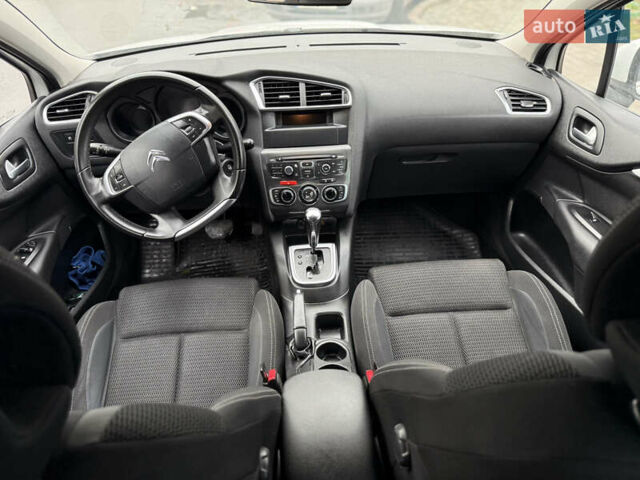 Белый Ситроен С4, объемом двигателя 1.6 л и пробегом 105 тыс. км за 9900 $, фото 18 на Automoto.ua