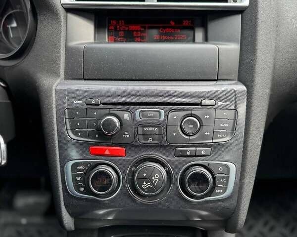 Білий Сітроен С4, об'ємом двигуна 1.56 л та пробігом 115 тис. км за 9500 $, фото 17 на Automoto.ua