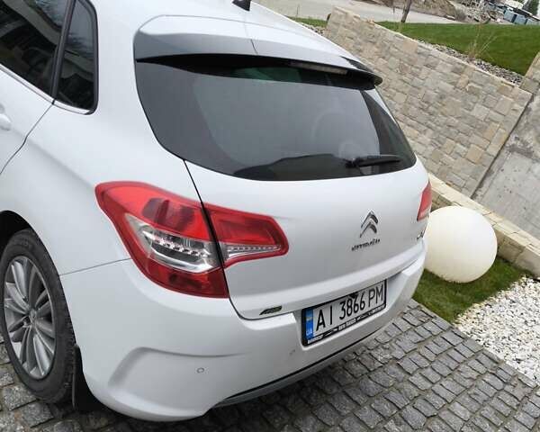 Белый Ситроен С4, объемом двигателя 1.6 л и пробегом 207 тыс. км за 7700 $, фото 4 на Automoto.ua