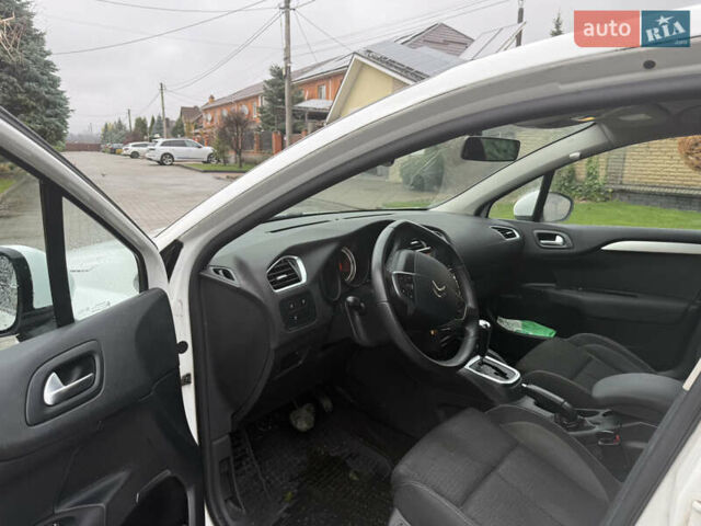 Белый Ситроен С4, объемом двигателя 1.6 л и пробегом 105 тыс. км за 9900 $, фото 6 на Automoto.ua