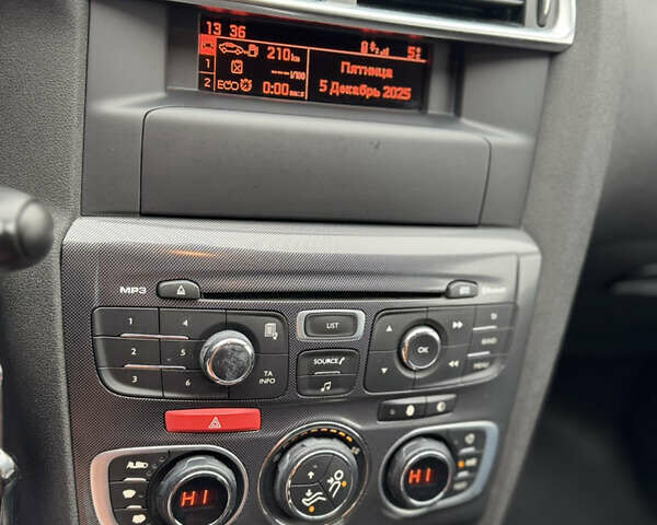 Белый Ситроен С4, объемом двигателя 1.56 л и пробегом 185 тыс. км за 8800 $, фото 13 на Automoto.ua