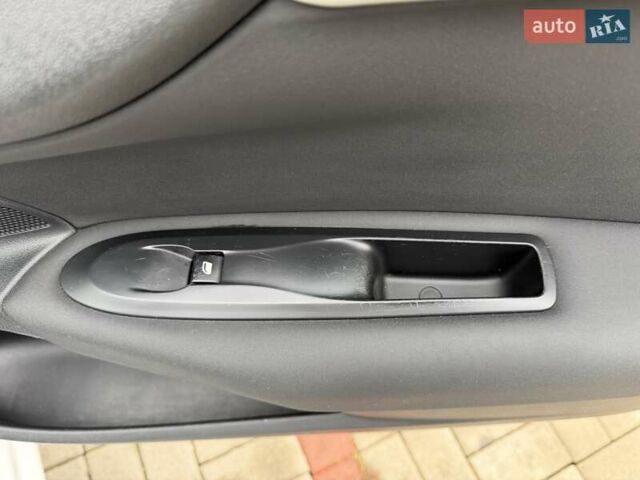 Белый Ситроен С4, объемом двигателя 1.59 л и пробегом 120 тыс. км за 7500 $, фото 37 на Automoto.ua