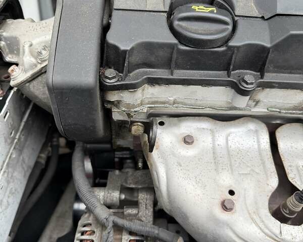 Белый Ситроен С4, объемом двигателя 1.59 л и пробегом 120 тыс. км за 7500 $, фото 15 на Automoto.ua