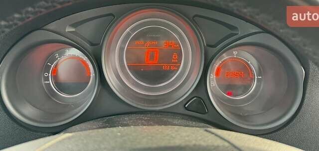 Белый Ситроен С4, объемом двигателя 1.6 л и пробегом 187 тыс. км за 5200 $, фото 14 на Automoto.ua