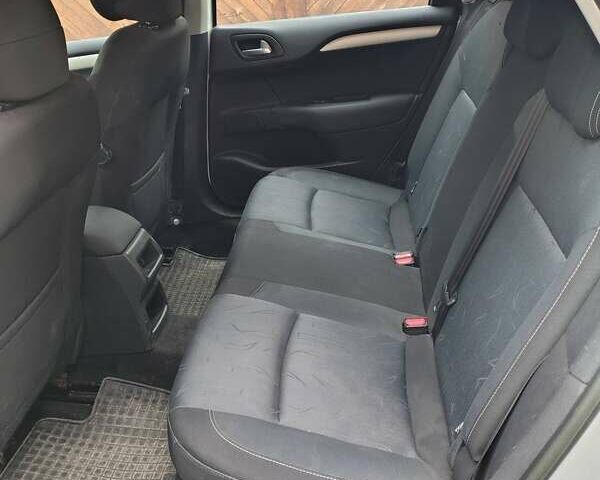 Сітроен С4 2013 у Львові на Automoto.ua Білий Сітроен С4, об'ємом двигуна 1.56 л та пробігом 167 тис. км за 6700 $, фото 19 на Automoto.ua