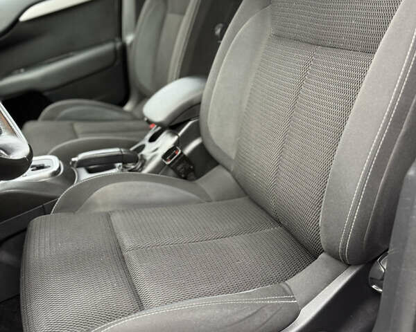 Белый Ситроен С4, объемом двигателя 1.6 л и пробегом 105 тыс. км за 9900 $, фото 16 на Automoto.ua