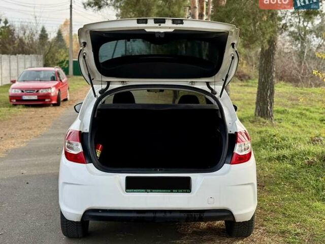 Белый Ситроен С4, объемом двигателя 1.6 л и пробегом 187 тыс. км за 4999 $, фото 7 на Automoto.ua