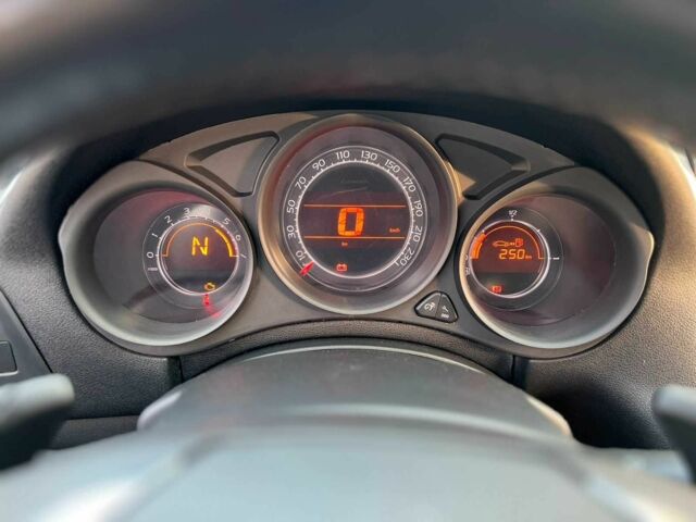 Белый Ситроен С4, объемом двигателя 1.6 л и пробегом 200 тыс. км за 8500 $, фото 10 на Automoto.ua