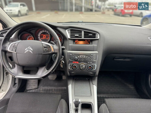 Белый Ситроен С4, объемом двигателя 1.56 л и пробегом 185 тыс. км за 8800 $, фото 9 на Automoto.ua