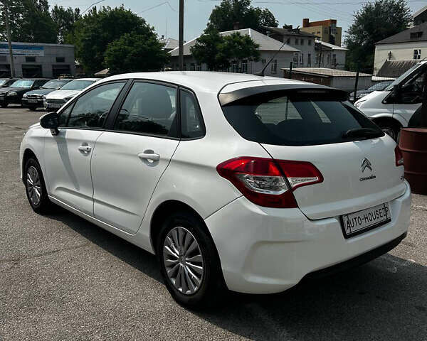 Белый Ситроен С4, объемом двигателя 1.6 л и пробегом 191 тыс. км за 6999 $, фото 4 на Automoto.ua