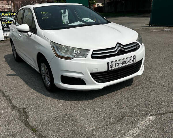 Белый Ситроен С4, объемом двигателя 1.6 л и пробегом 191 тыс. км за 6999 $, фото 2 на Automoto.ua