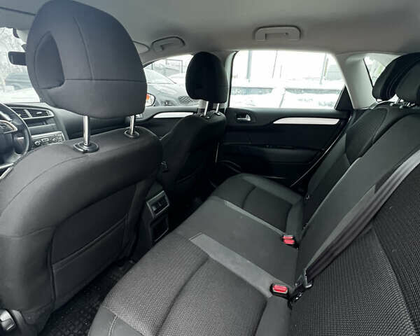 Білий Сітроен С4, об'ємом двигуна 1.6 л та пробігом 107 тис. км за 8500 $, фото 19 на Automoto.ua