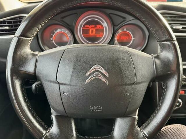 Белый Ситроен С4, объемом двигателя 1.6 л и пробегом 187 тыс. км за 5200 $, фото 13 на Automoto.ua