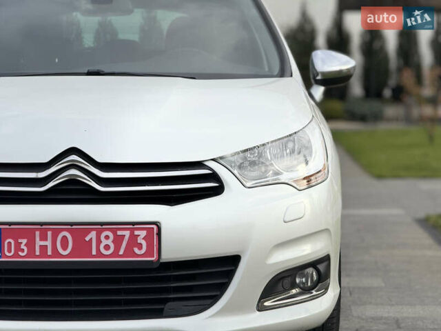Белый Ситроен С4, объемом двигателя 1.6 л и пробегом 227 тыс. км за 8499 $, фото 3 на Automoto.ua